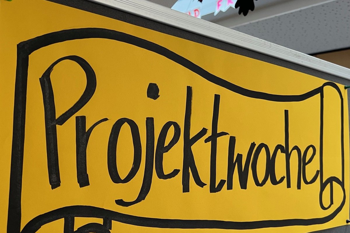 Titelbild für Beitrag: Projektwoche Literatur und Mechthildtag – Eine Reise durch Geschichten, Wörter und Fantasie